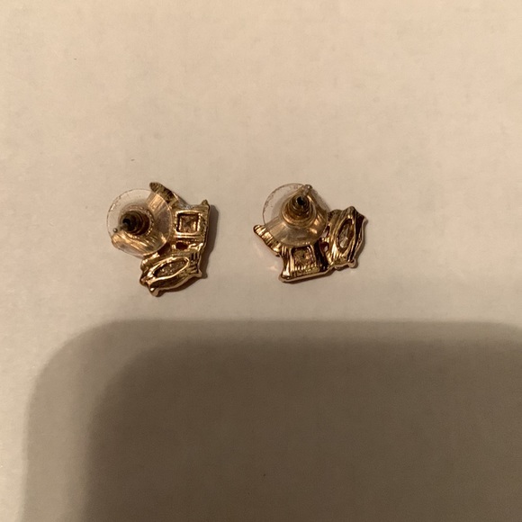 Never worn pretty red studs - Picture 3 of 5